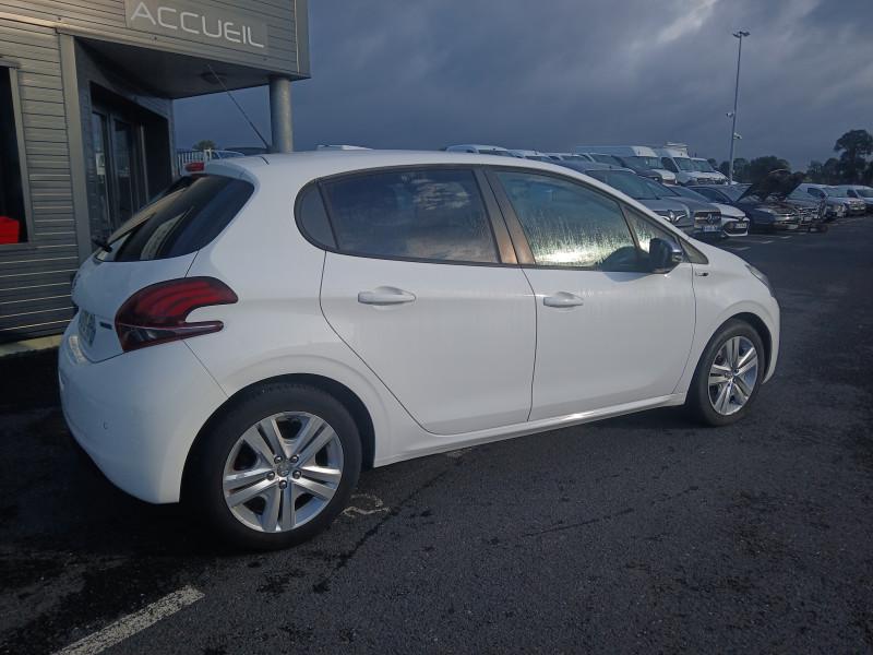 PEUGEOT 208 1.6 BLUEHDI 100CH STYLE 5P